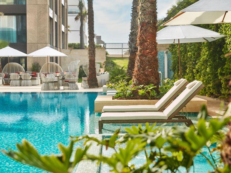Four Seasons Hotel Casa Blanca Exterior foto The pool at the Four Seasons Hotel