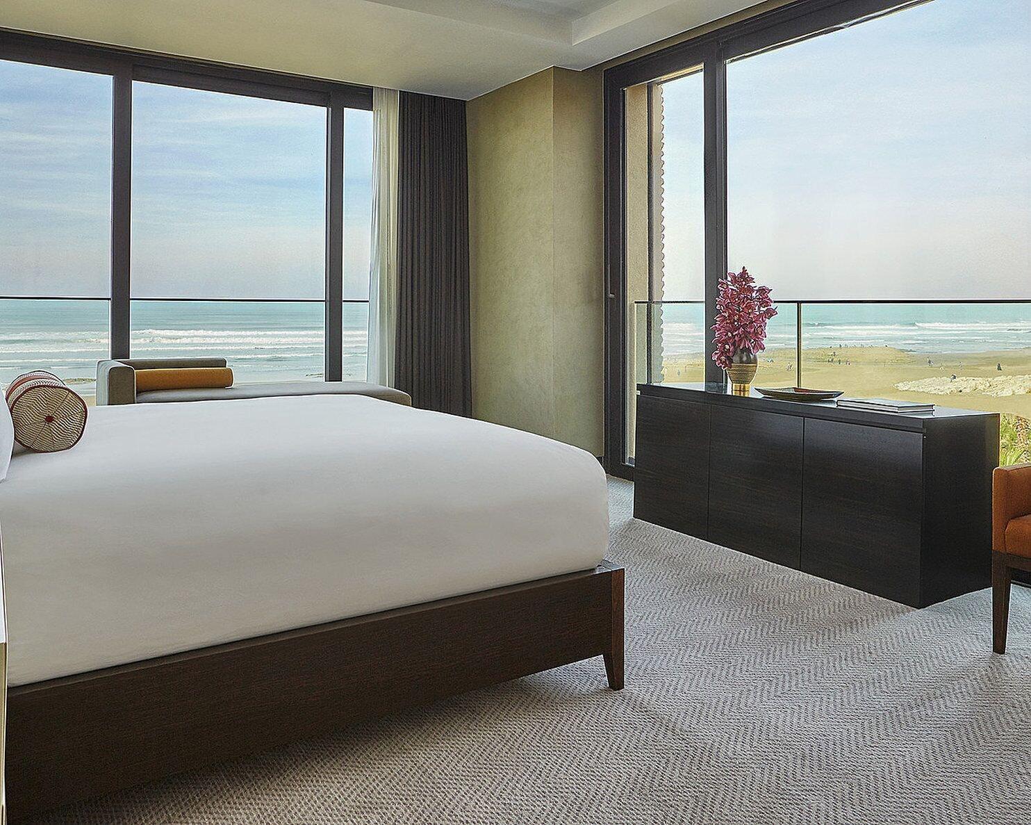 Four Seasons Hotel Casa Blanca Exterior foto A bedroom at The Westin
