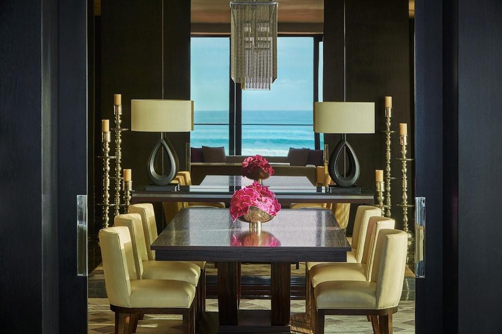 Four Seasons Hotel Casa Blanca Exterior foto A dining room at the Ritz-Carlton, DIFC