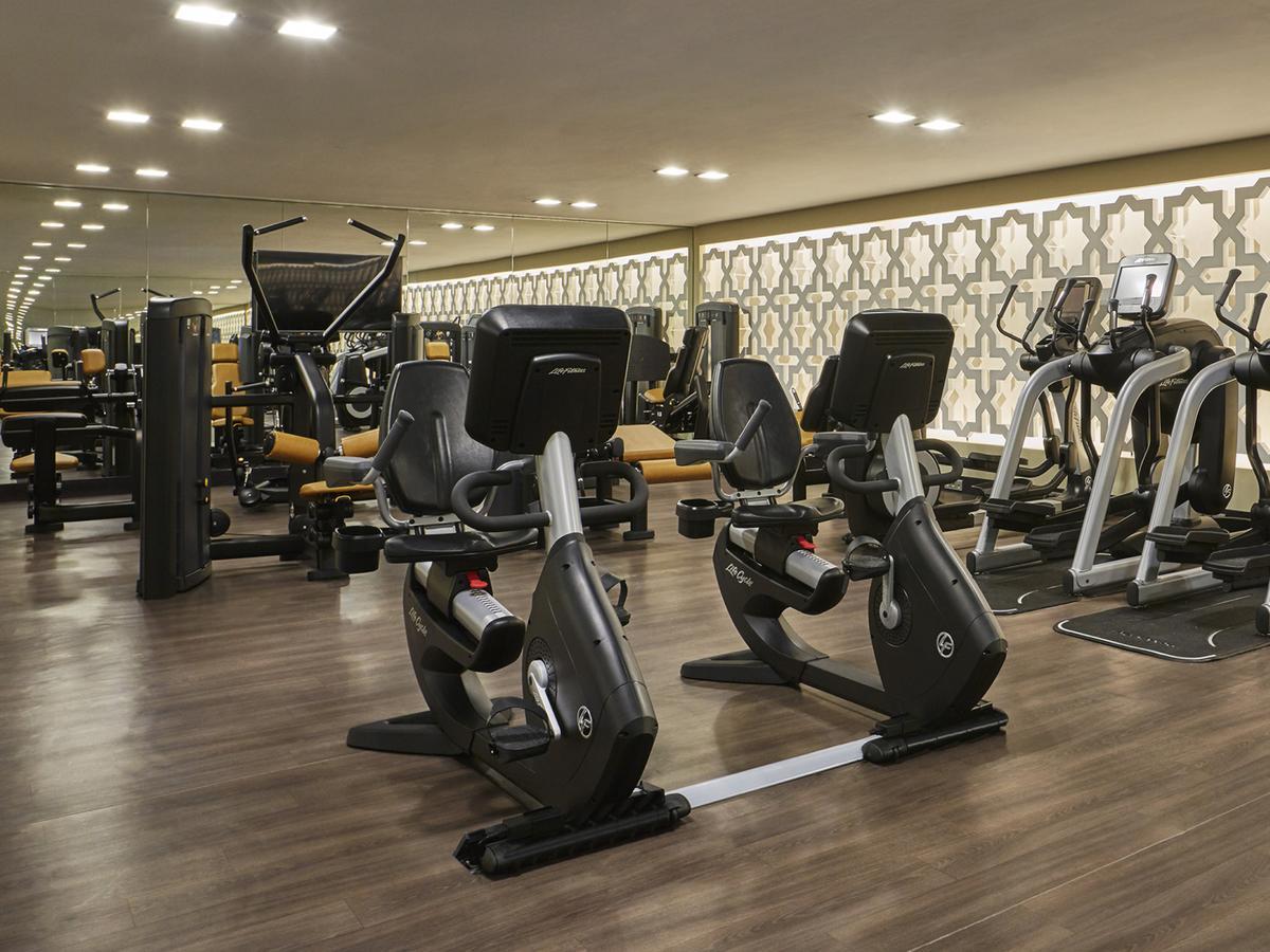 Four Seasons Hotel Casa Blanca Exterior foto The gym at the hotel