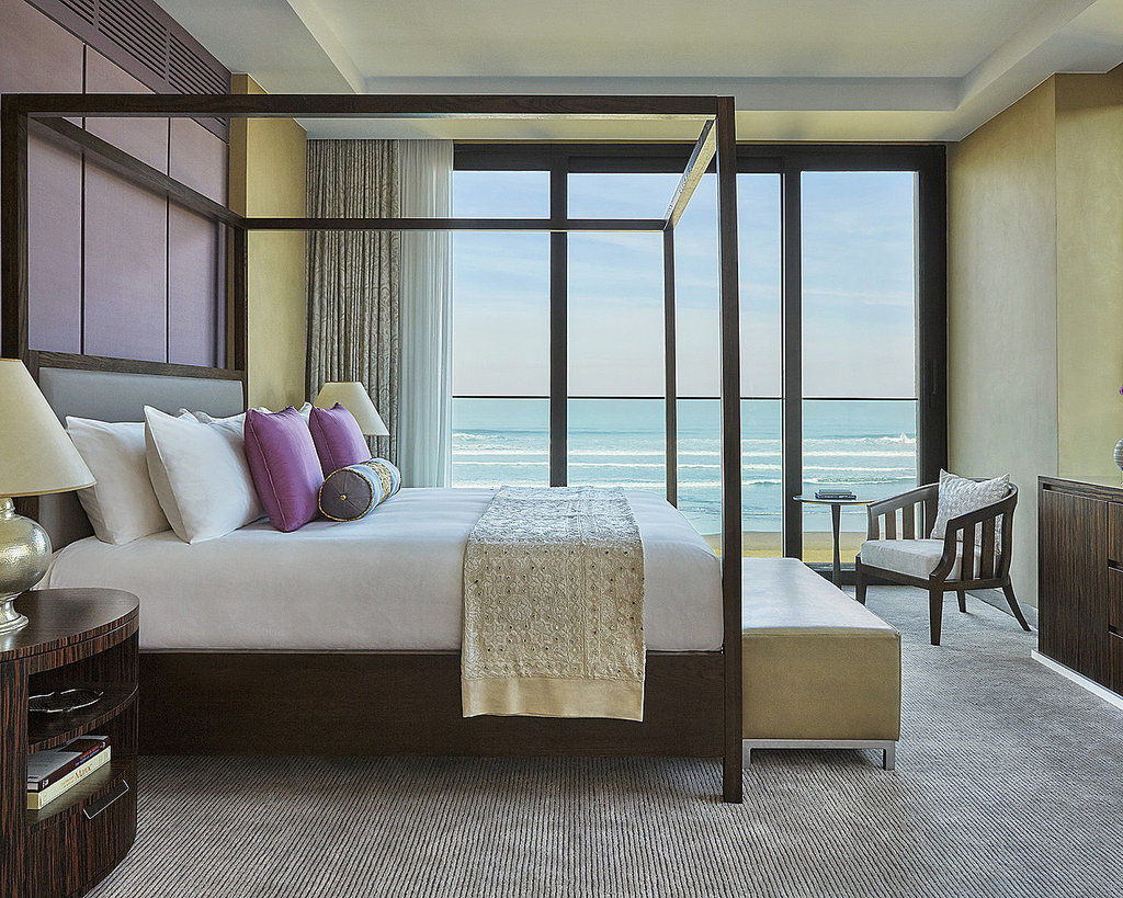 Four Seasons Hotel Casa Blanca Exterior foto A bedroom at the Shangri-La